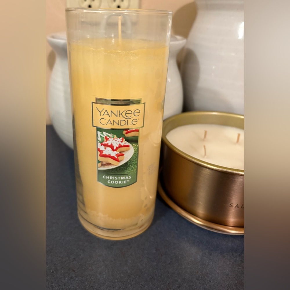 Yankee Candle Christmas Cookie 19oz candle - brand new
